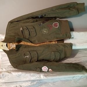 DOKI-GEKI Army green bomber jacket with patches. Size med